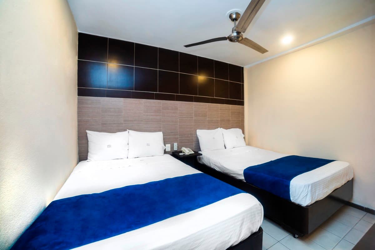 Estandar two single beds